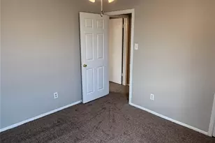 415 Stonehenge Dr, Arlington, TX 76014 - Photo 12