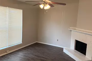 415 Stonehenge Dr, Arlington, TX 76014 - Photo 4