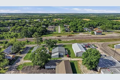 102 Front Street, Pottsboro, TX 75076 - Photo 10