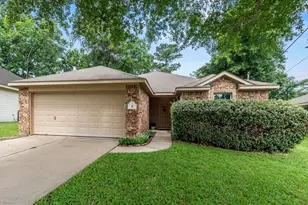 8 Shady Oak Ln, Conroe, TX 77304 - Photo 4