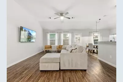 8 Shady Oak Lane, Conroe, TX 77304 - Photo 14