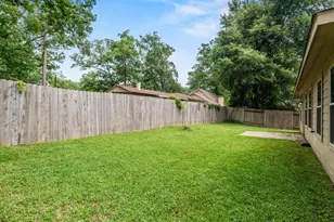 8 Shady Oak Ln, Conroe, TX 77304 - Photo 8