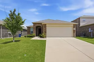 1013 Vernon Dr, Aubrey, TX 76227 - Photo 2