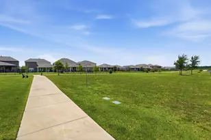 1013 Vernon Dr, Aubrey, TX 76227 - Photo 28