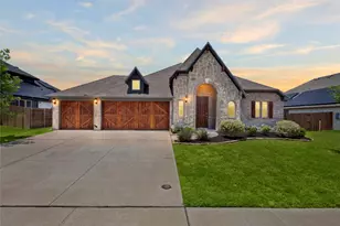 199 Mockingbird Dr, Waxahachie, TX 75165 - Photo 1