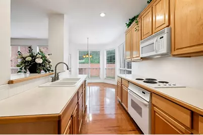 531 Southridge Way, Irving, TX 75063 - Photo 8