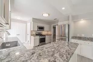 4307 Country Ln, Grapevine, TX 76051 - Photo 2
