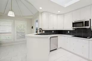 4015 Lawngate Dr, Dallas, TX 75287 - Photo 10