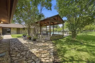 715 Stonelake Dr, Cleburne, TX 76033 - Photo 28