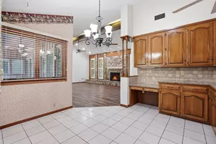 715 Stonelake Dr, Cleburne, TX 76033 - Photo 12
