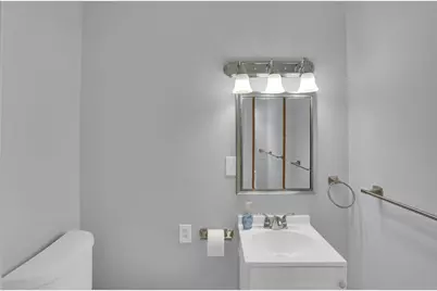 638 Arawe Circle E, Irving, TX 75060 - Photo 10