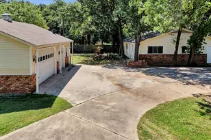 638 Arawe Circle E, Irving, TX 75060 - Photo 20