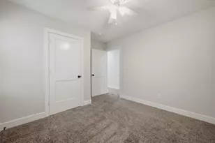 931 W Collins St, Denison, TX 75020 - Photo 16