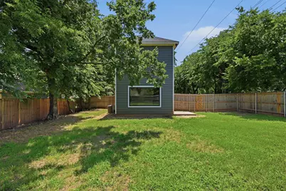 931 W Collins Street, Denison, TX 75020 - Photo 24