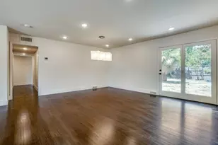 10343 Marsh Ln, Dallas, TX 75229 - Photo 12