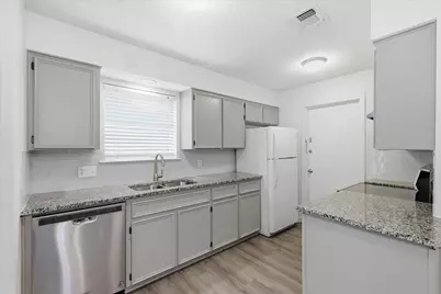 7208 Misty Meadow Drive S, Fort Worth, TX 76133 - Photo 10