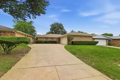 7208 Misty Meadow Drive S, Fort Worth, TX 76133 - Photo 2