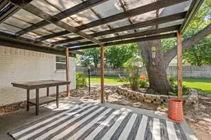 1760 Northridge Dr, Hurst, TX 76054 - Photo 10