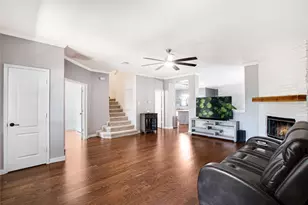 10956 Colonial Heights Ln, Fort Worth, TX 76179 - Photo 4