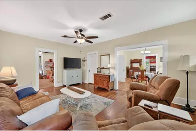 801 S Hall Street, Ennis, TX 75119 - Photo 6