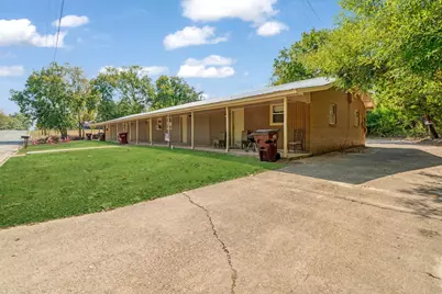 700 S Donoho Street #700, 702, 704, 706, 708, Clarksville, TX 75426 - Photo 4