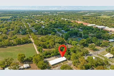700 S Donoho Street #700, 702, 704, 706, 708, Clarksville, TX 75426 - Photo 2