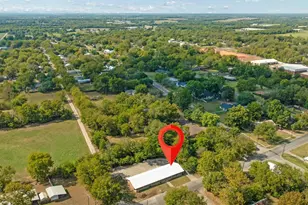 700 S Donoho St, Clarksville, TX 75426 - Photo 2
