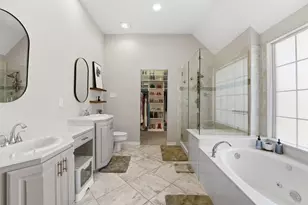 8609 Old Oak Dr, Irving, TX 75063 - Photo 10