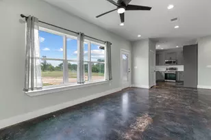 400 Round Up Ct, Stephenville, TX 76401 - Photo 6