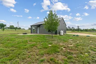 400 Round Up Ct, Stephenville, TX 76401 - Photo 28