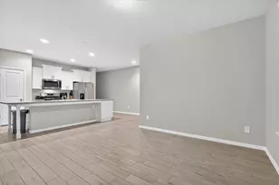 4716 Stunning Pathway, Haltom City, TX 76117 - Photo 4