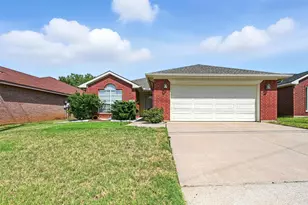 1455 Morrison Dr, Fort Worth, TX 76112 - Photo 1