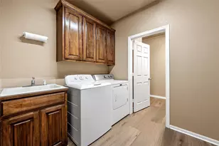 534 Dosher Ln, Woodway, TX 76712 - Photo 14