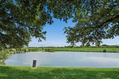 9014 Crown Point Circle, Irving, TX 75063 - Photo 34