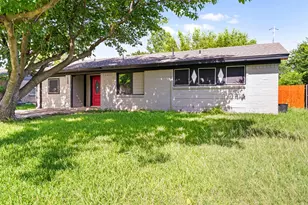 808 Bluebonnet Ln, Mesquite, TX 75149 - Photo 2