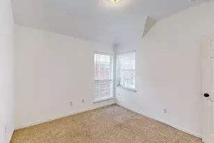 8609 Rugby Dr, Irving, TX 75063 - Photo 30