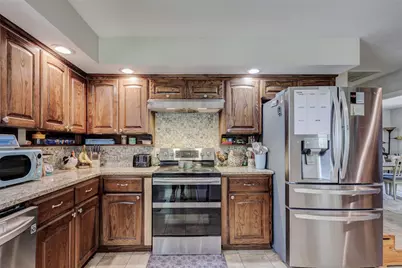 7725 Woodside Hill, Fort Worth, TX 76179 - Photo 4