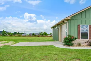 204 Private Road 33083, Sumner, TX 75486 - Photo 6