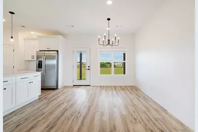 204 Private Road 33083, Sumner, TX 75486 - Photo 10