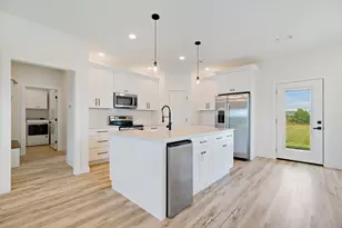 204 Private Road 33083, Sumner, TX 75486 - Photo 8