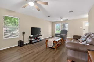 2405 Chestnut Dr, Little Elm, TX 75068 - Photo 4