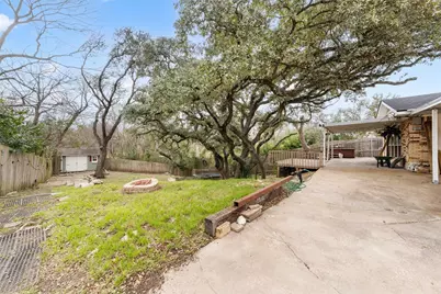 740 Wedgewood Drive, Woodway, TX 76712 - Photo 18