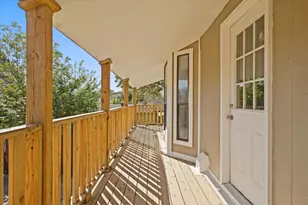 929 S Rosemont Ave, Dallas, TX 75208 - Photo 2