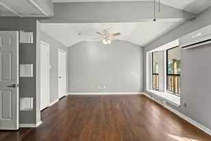 929 S Rosemont Ave, Dallas, TX 75208 - Photo 10
