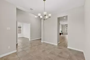 7811 Links Dr, Arlington, TX 76001 - Photo 6