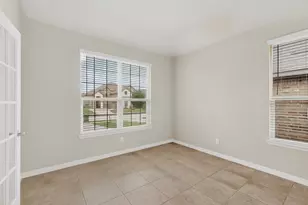 7811 Links Dr, Arlington, TX 76001 - Photo 8