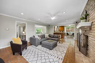 9635 Angleridge Rd, Dallas, TX 75238 - Photo 8