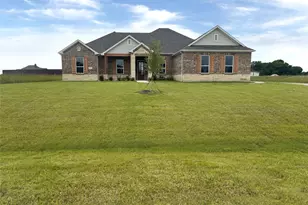 112 Aiden Dr, Waxahachie, TX 75165 - Photo 1
