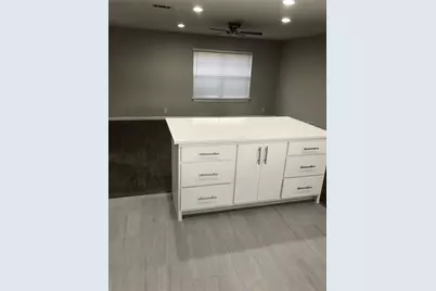 3210 Bryn Mawr Drive, Irving, TX 75062 - Photo 4