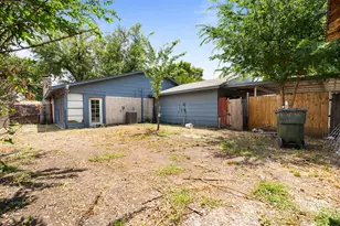 948 Meadowcove Cir, Garland, TX 75043 - Photo 10